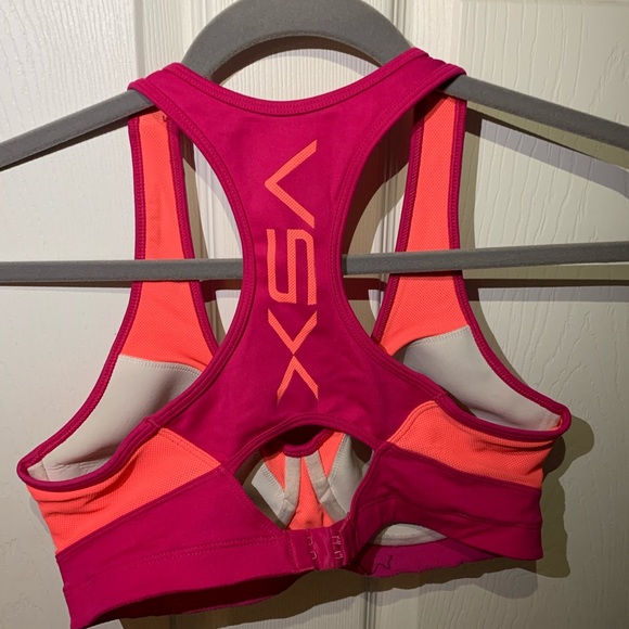 Victoria’s Secret sports bra - Picture 2 of 3